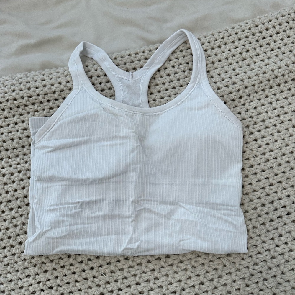 Lululemon Ebb to street tank